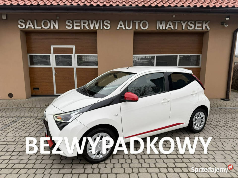 Toyota Aygo 10 72 Klimatyzacja II 2014 kurtyny powietrzne Orzech
