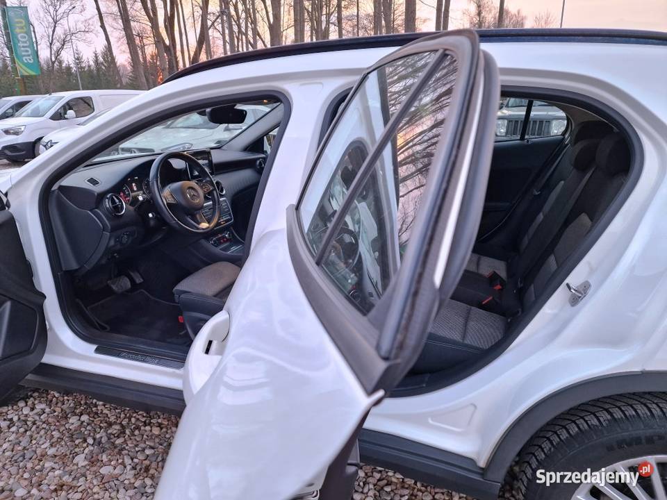 Mercedes GLA180 Salonowy Serwisowany Pełna Białystok