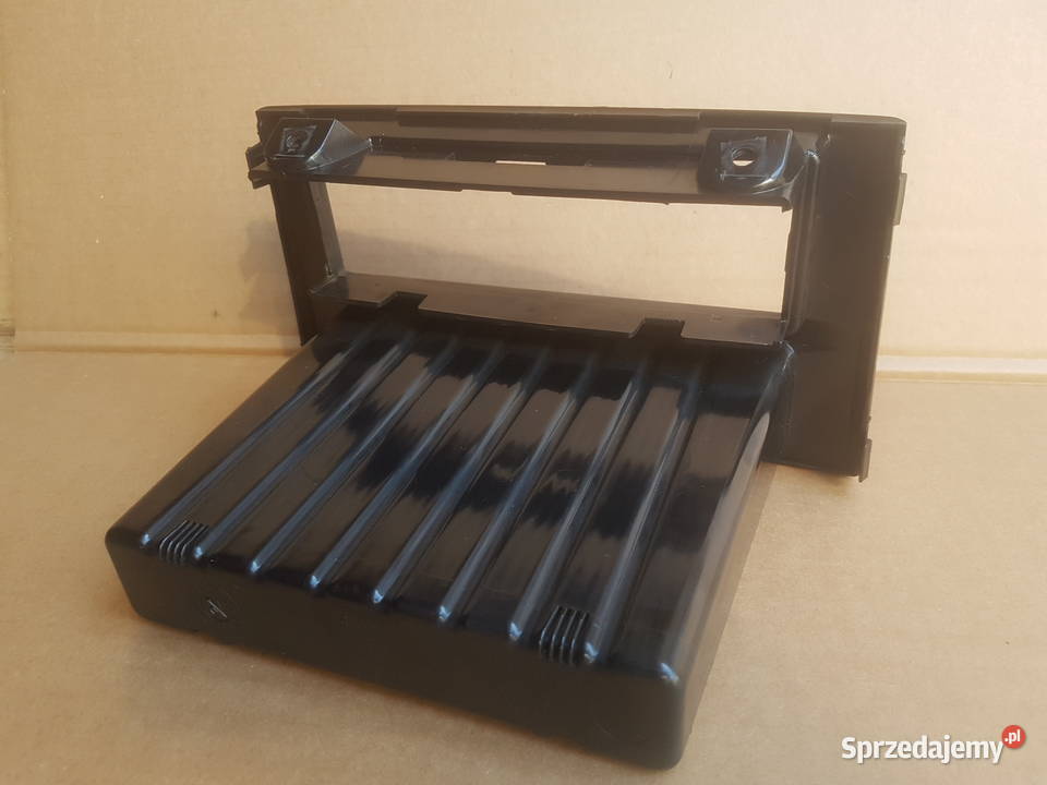 Iveco Daily 4 0611 ramka radia 1 din półka radio