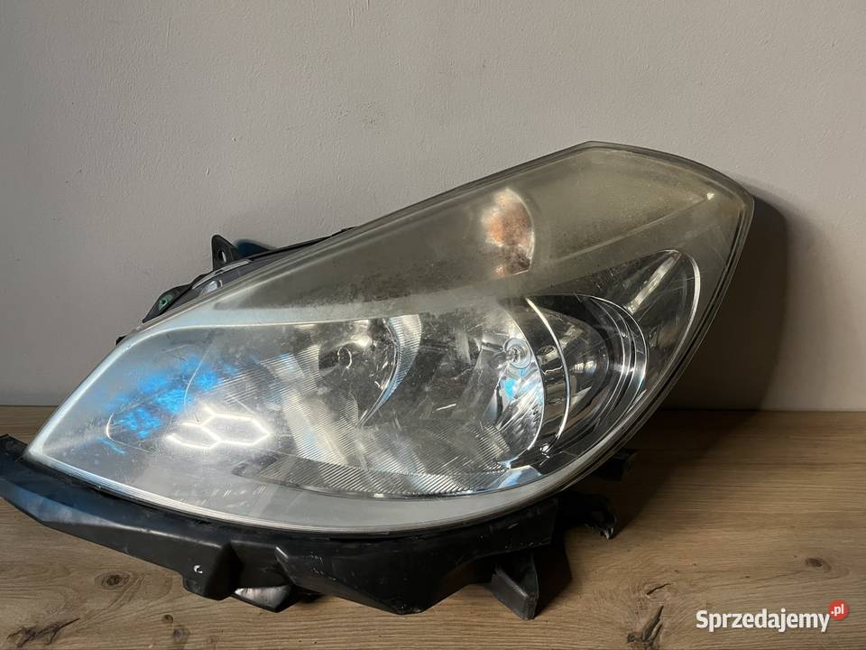 Renault Clio III lampa reflektor lewy przód Lipsko