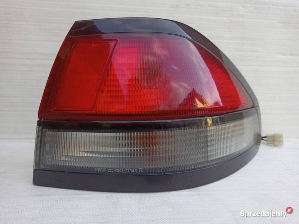 Mazda 626 GF V hatchback lampa tył tylna prawa Sieradz sprzedam
