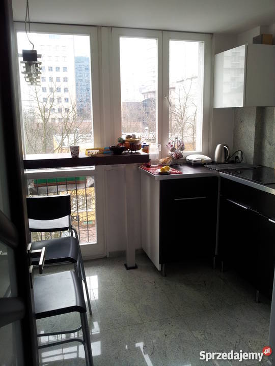 Bezpośrednio 3 pokoje Krochmalna Warszawa Rok budowy 1978 Warszawa