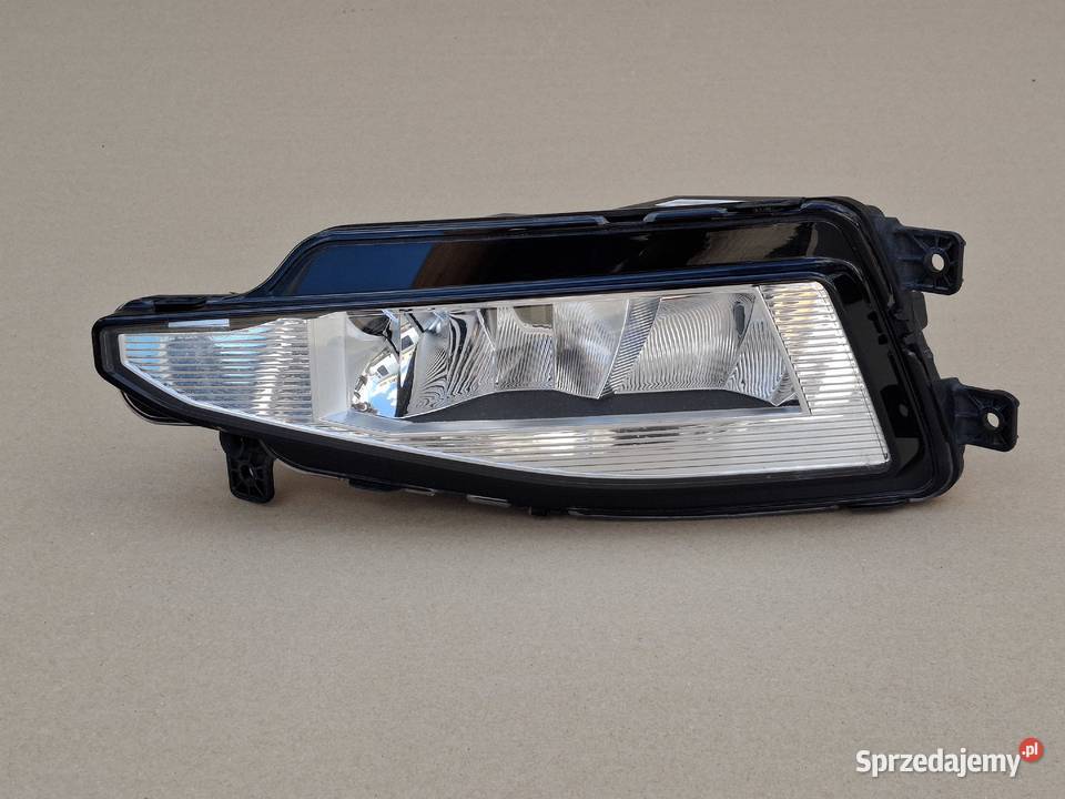 VW PASSAT B8 LIFT HALOGEN LEWY LED LAMPA LEWA Bieleń