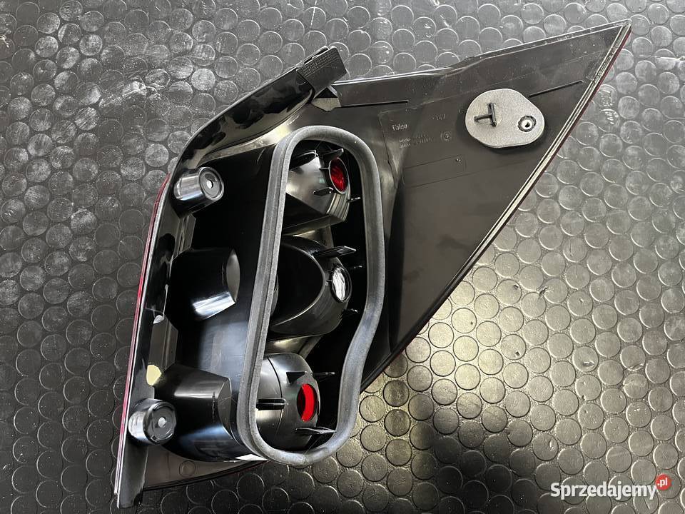 RENAULT LAGUNA 2 KOMBI LEWA LAMPA TYŁ Zgorzelec