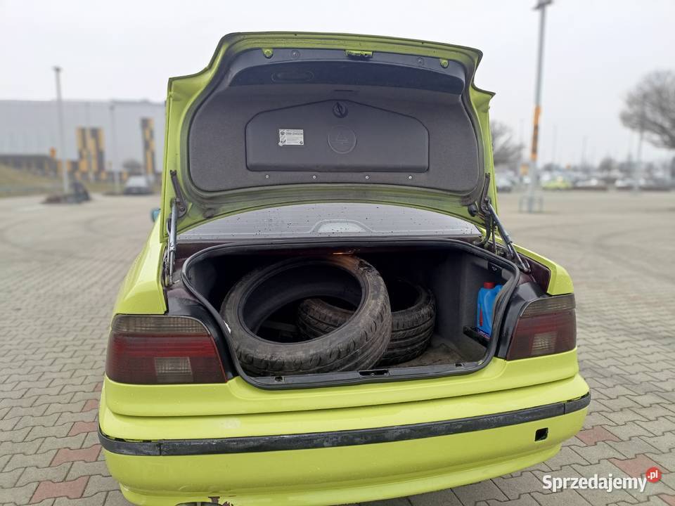 BMW e39 20 Benzyna 150 koni Kraków