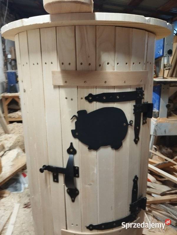 Ogrodowa Wędzarnia drewniana okrągła wędzok