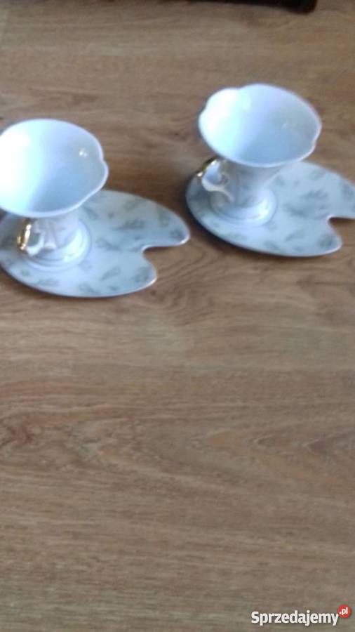 Filiżanki komplecie