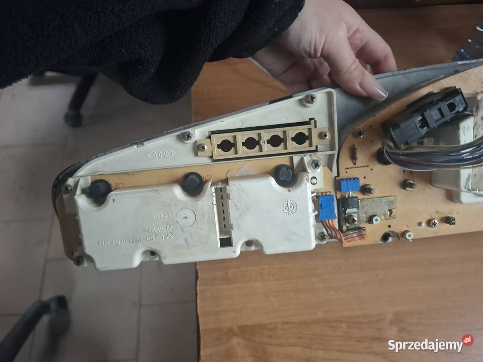 Licznik Zegar Audi 100 C3 25 Diesel Wisznice sprzedam