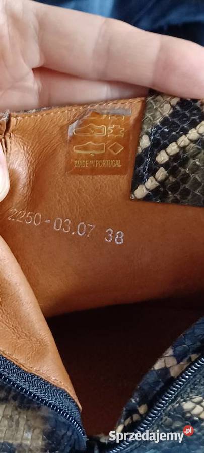 buty skórzane z zewnątrz a podeszwa na zewnątrz 1cm