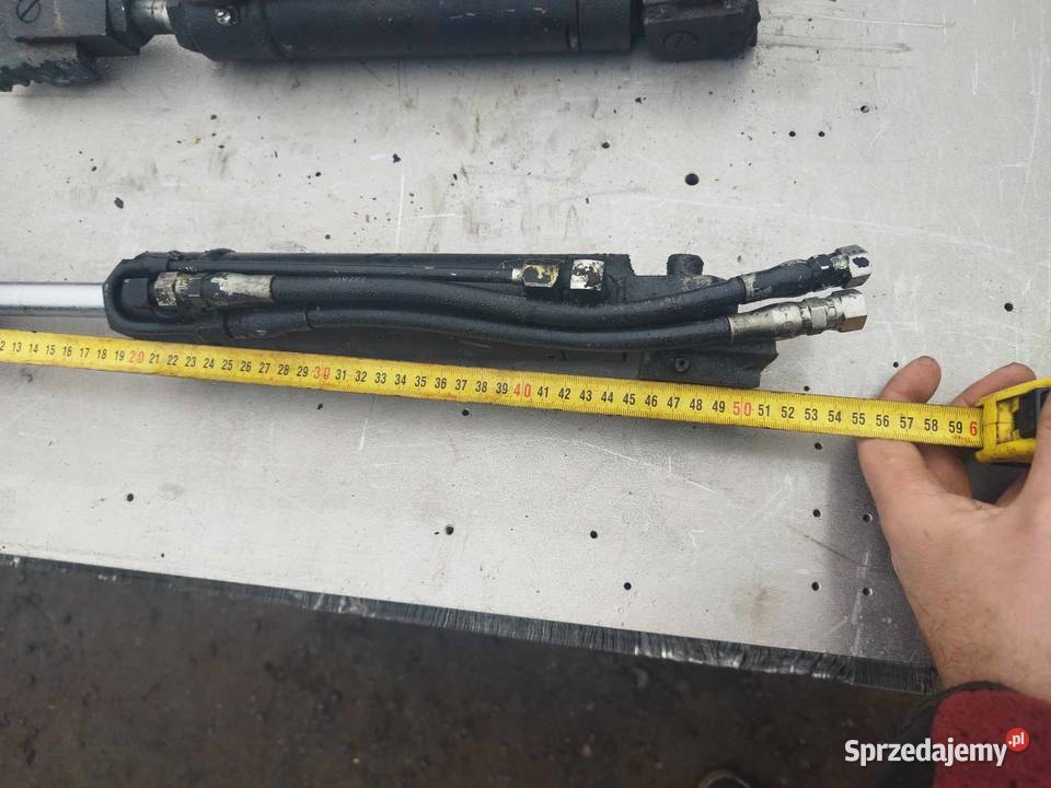 Siłownik hydrauliczny Złożony 40 rozciągnięty Strzyżew