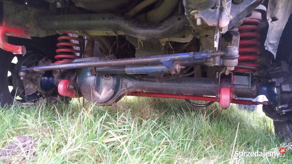 Nissan Patrol Y61 28 99 uszkodzony skórzana tapicerka Karnice sprzedam