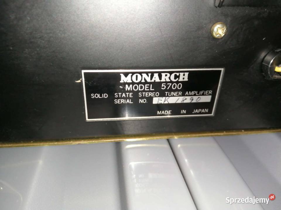 Amplituner MONARCH 5700