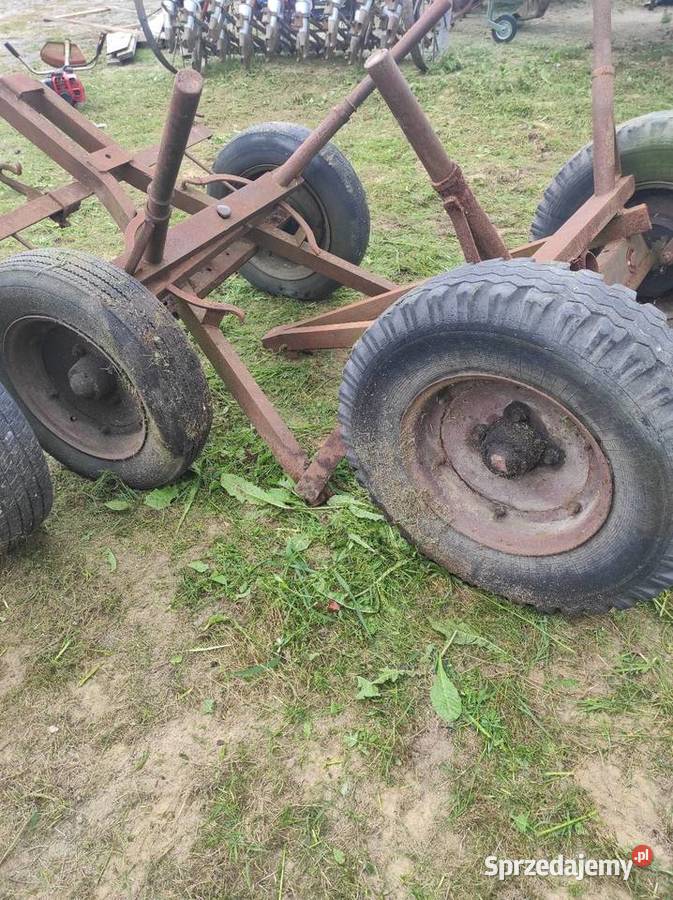 Wozy metalowe ciągnikowe Wielkie Oczy