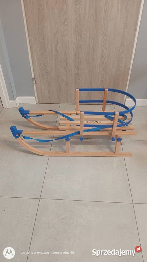 Sanki z oparciem firma Spolnota TUV mazowieckie Ciechanów