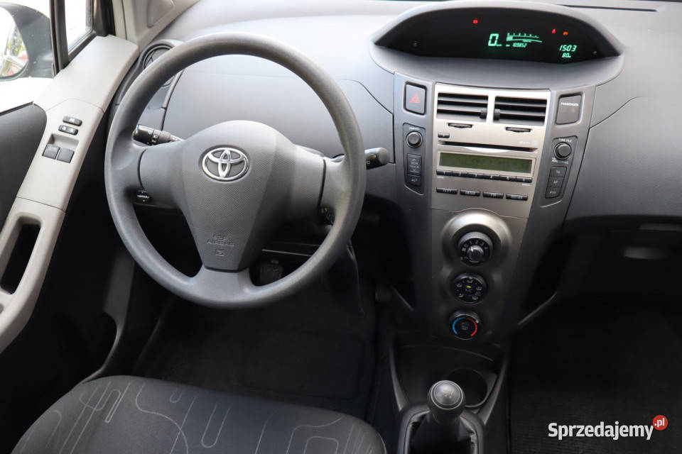 Toyota Yaris 10 VVTi klimatyzacja Zabrze