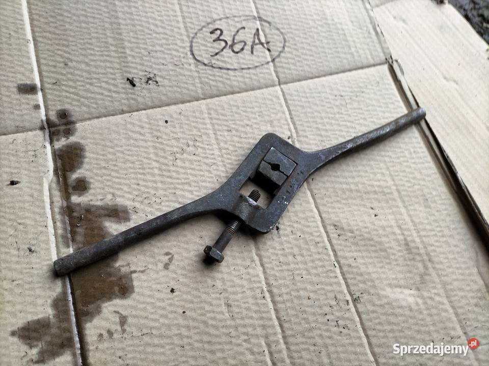 STARY UCHWYT NARZYNKI GWINTOWNIKA PRL Kamień-Kolonia