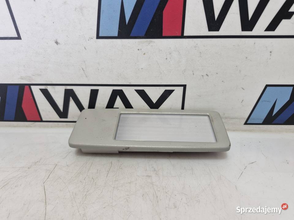 9215603 BMW X1 E84 LAMPKA PODSUFITKI TYŁ TYLNIA sprzedam