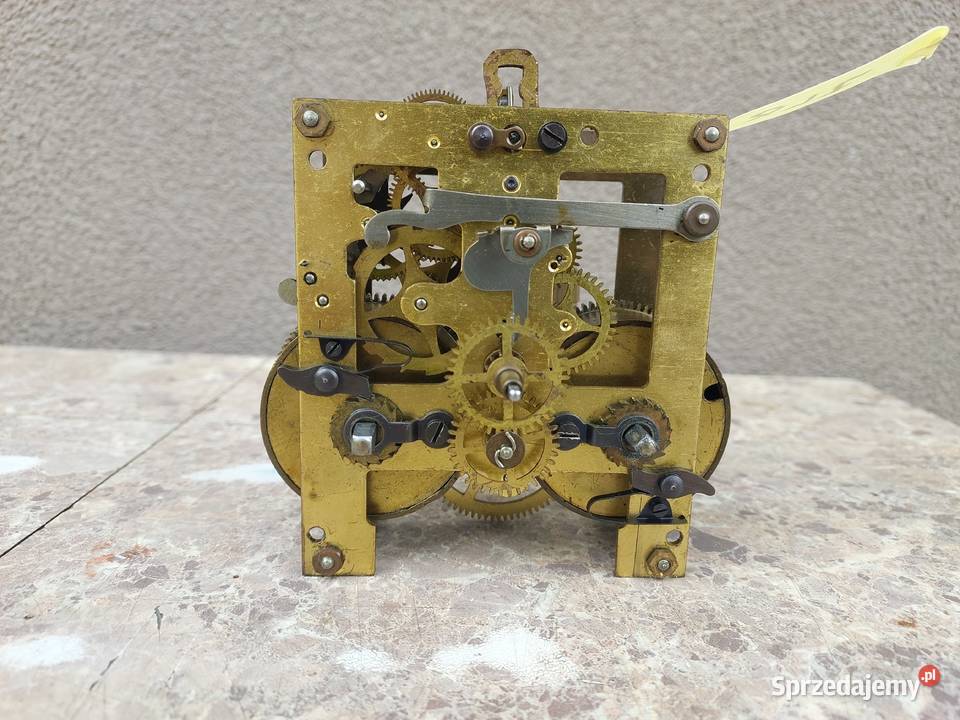 748 Mechanizm starego zegara ściennego Gustav Tczew