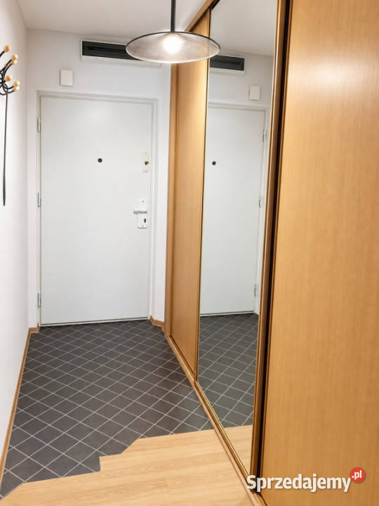 Sprzedam 2 pokoje garaż piwnica loggia 595m2 Warszawa