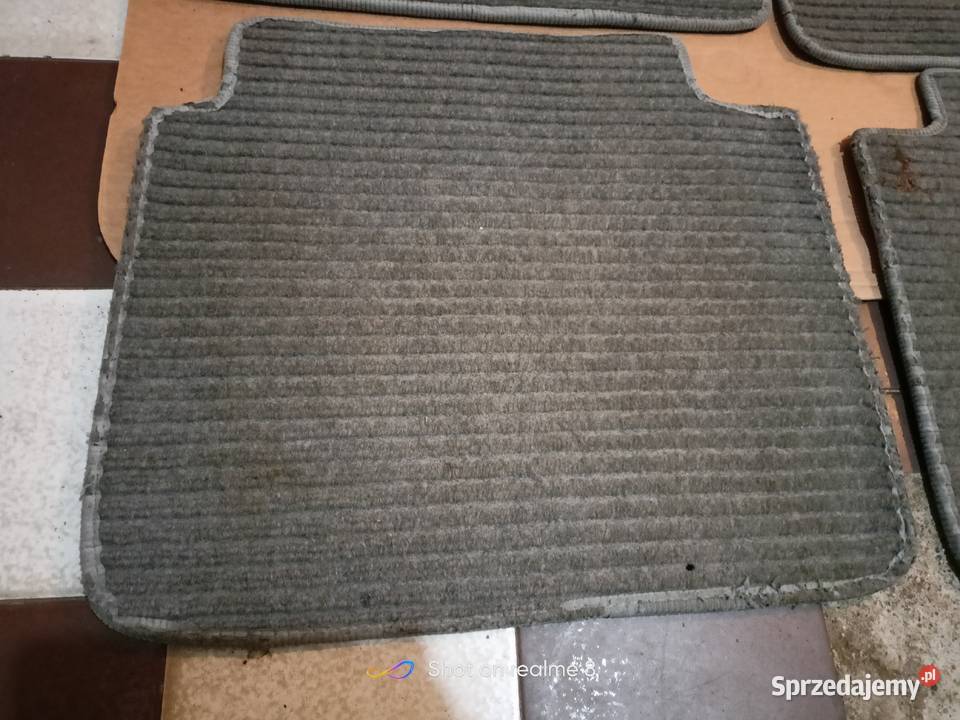 Mercedes W124 dywaniki rypsowe szare komplet świętokrzyskie