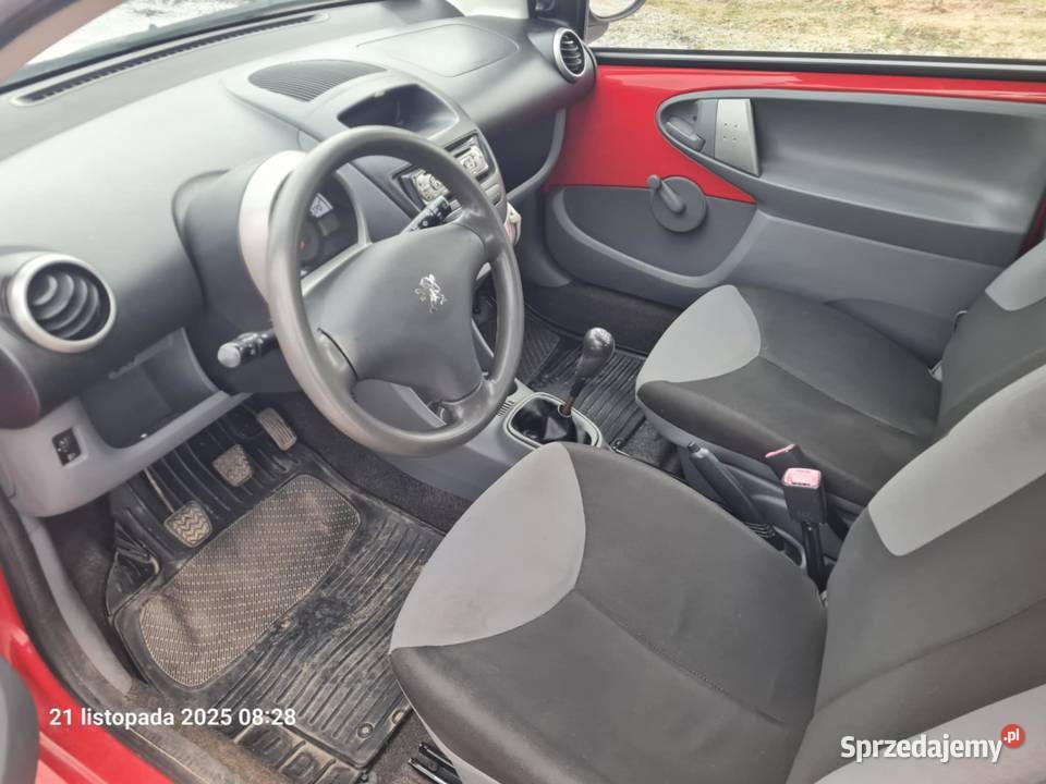 PEUGEOT 107 ładny długie opłaty 2007r