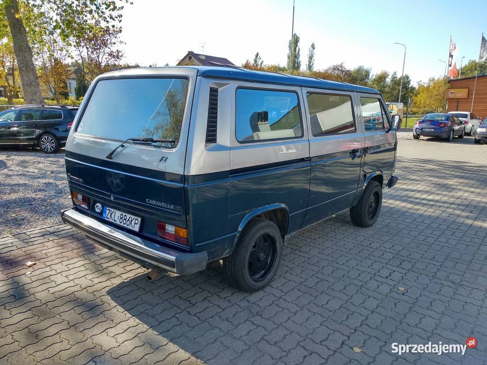 Volkswagen T3 Caravelle niebieskie wnętrze ośmiu autoalarm Łódź