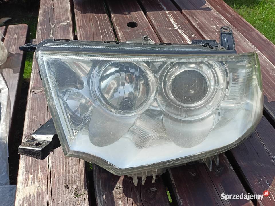 Mitsubishi 8301A877 lampy przednie Oświetlenie mazowieckie