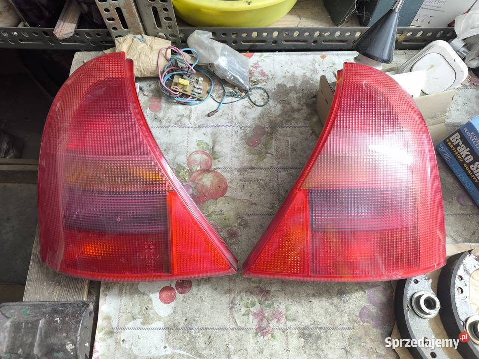 Lampy tył Clio 2 kompletne lewa prawa osobowe Chojnice