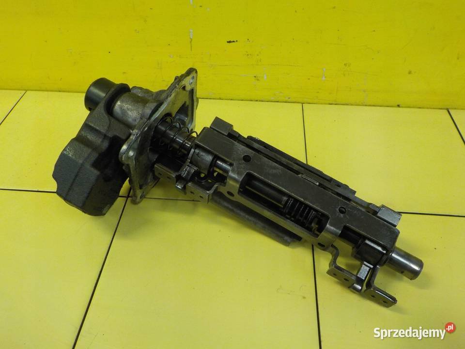 VOLVO V60 24 D5 13r 215 wybierak skrzyni biegow Suków