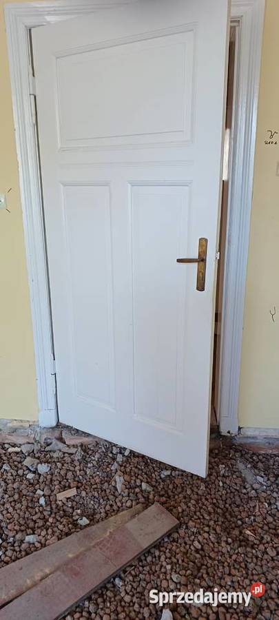 Drzwi drewniane ładne kompletne
