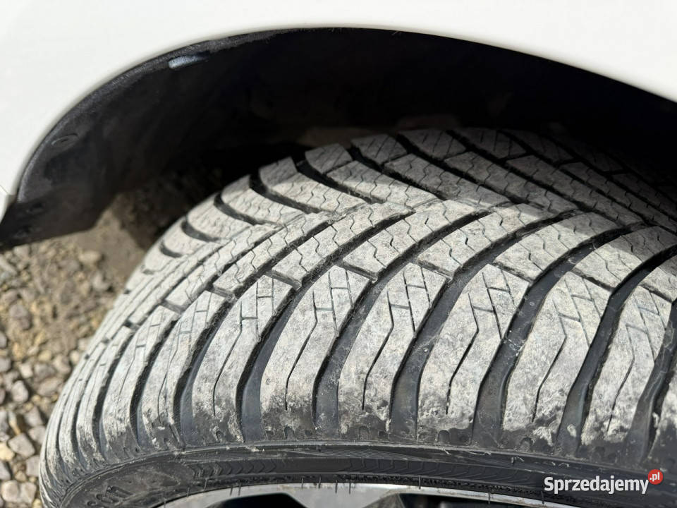 Toyota Corolla 18 HSD 122 Style Salon Rok produkcji 2022 Otwock Mały