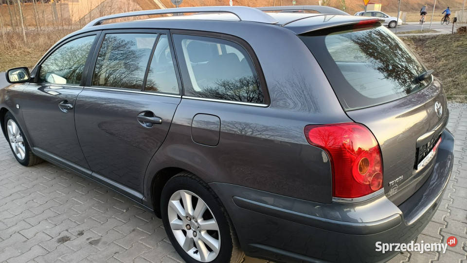 Toyota Avensis 18 Executive Xenon Navi 8kół II Kombi mazowieckie Stare Budy