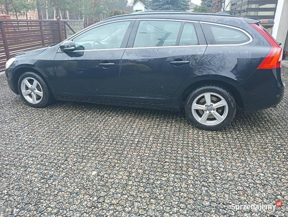 volvo v60 2011 d3 163 czarny