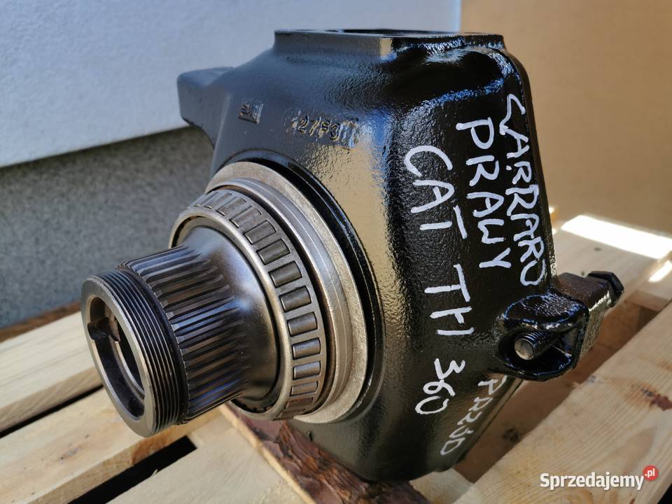 Zwrotnica prawy przód Cat TH 360B Carraro wielkopolskie