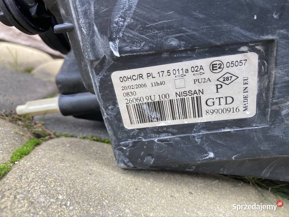 Nissan Note E11 2006 Lampa Reflektor prawy lewy