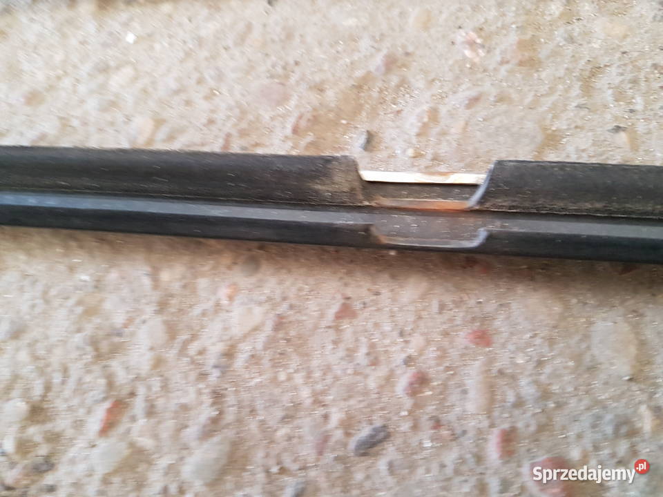 OPEL INSIGNIA KOMBI LISTWA DRZWI LEWA CHROM Turek sprzedam