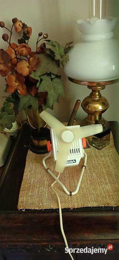 Kultowy Polski wiatrak biurowy z czasów PRLu Kraków