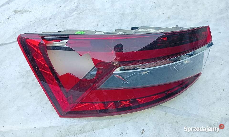 Skoda Suberb III Lift kombi led lampa tylna lewa Przeźmierowo