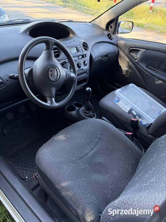 Toyota Yaris 13 Benzyna z klimą VAT marża mazowieckie Warszawa