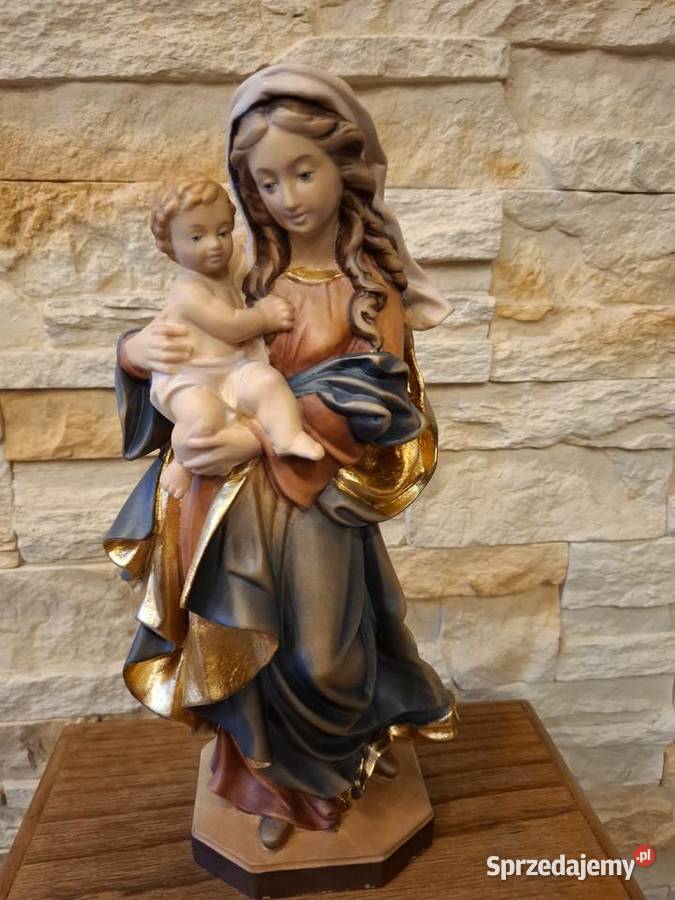 Rzeźba z drewna malowana Matka Boża z Lubień