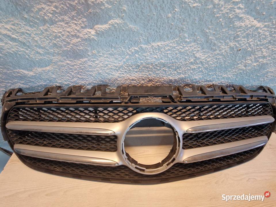 Grill Mercedes BKLASA