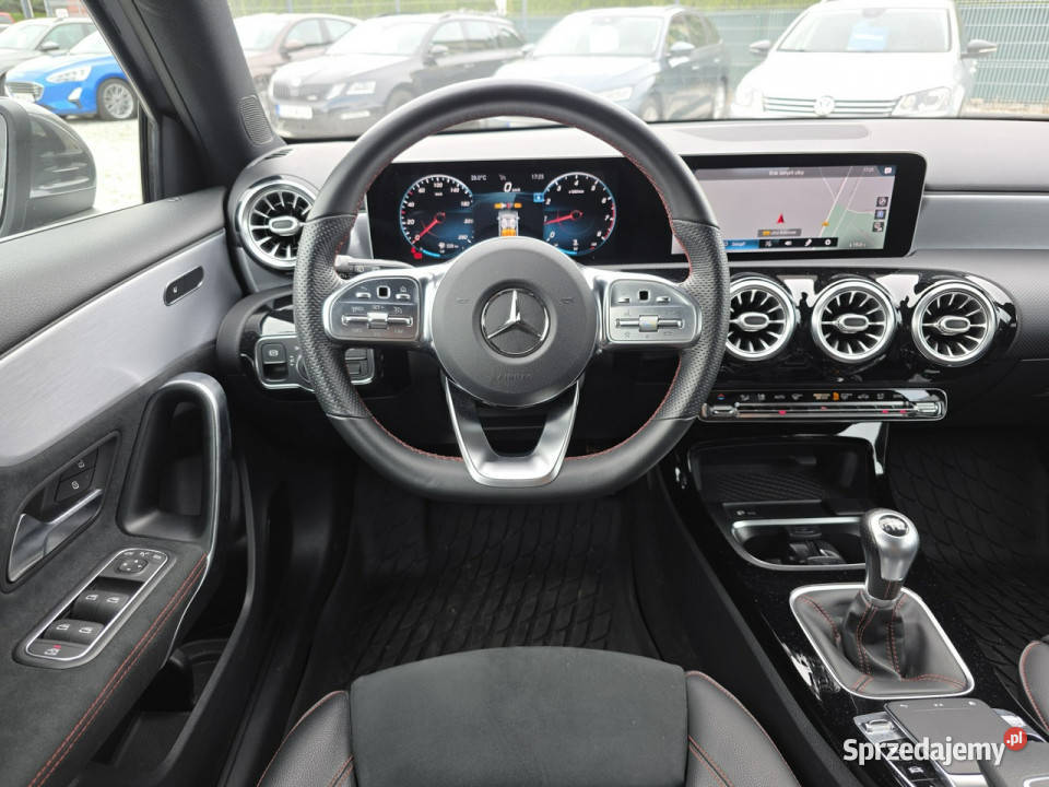 Mercedes A 160 13 16V Turbo 109 26 Salon W177 nawigacja Wrocław