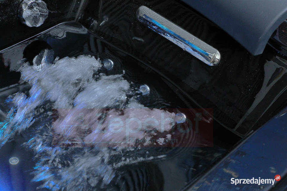 Czarna wanna z hydromasażem BCX602 prostokątna