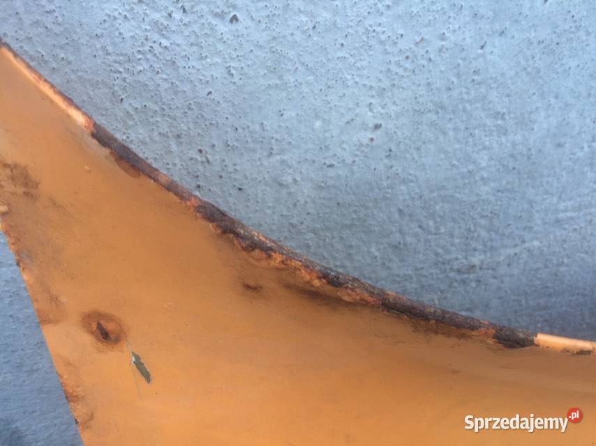 Maska BMW 3 E30 pokrywa silnika wąska lampa