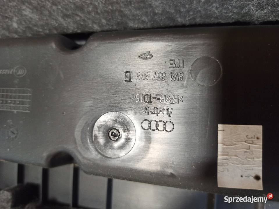 TAPICERKA KLAPY BAGAZNIKA AUDI A3 8V4867979