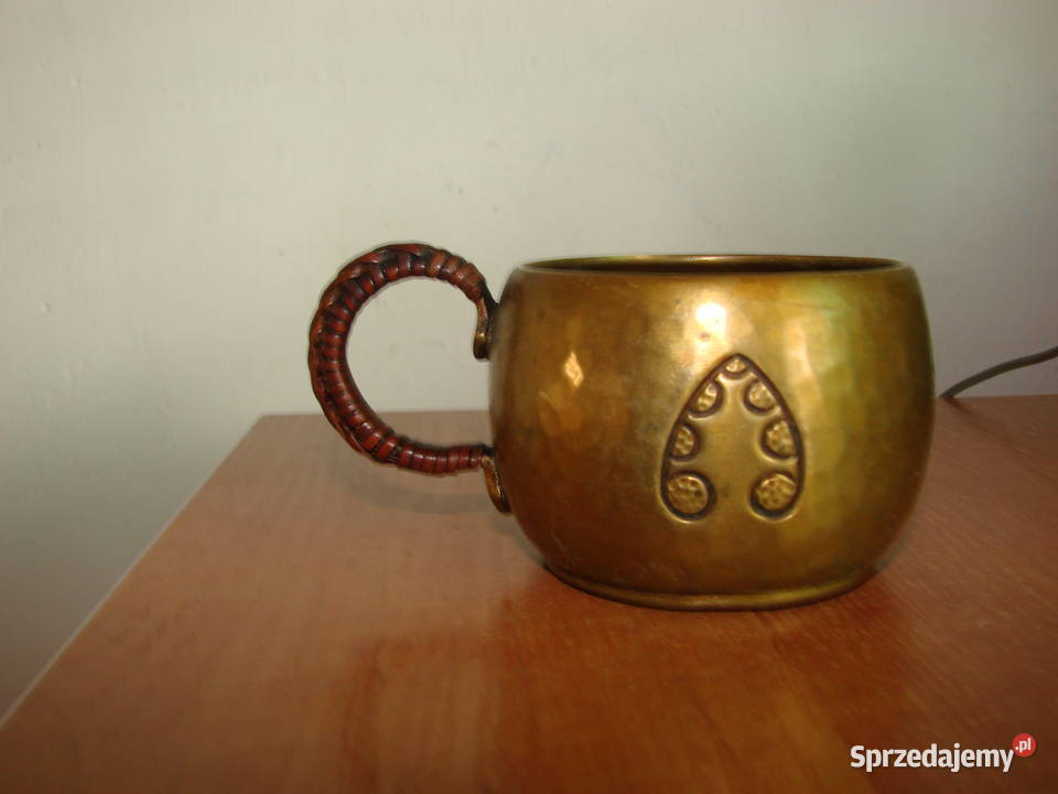 mosiężna młotkowana filiżanka Pruszcz Gdański