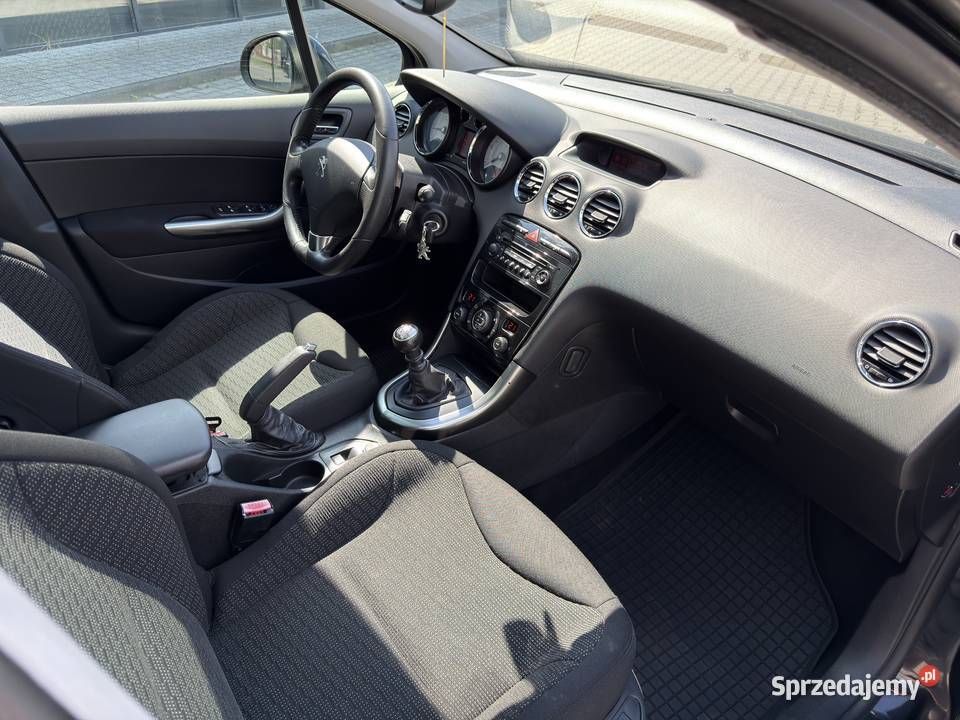 Śliczny Peugeot 308 SW 156 Panoramiczny Dach 7 benzyna 308 Radomsko