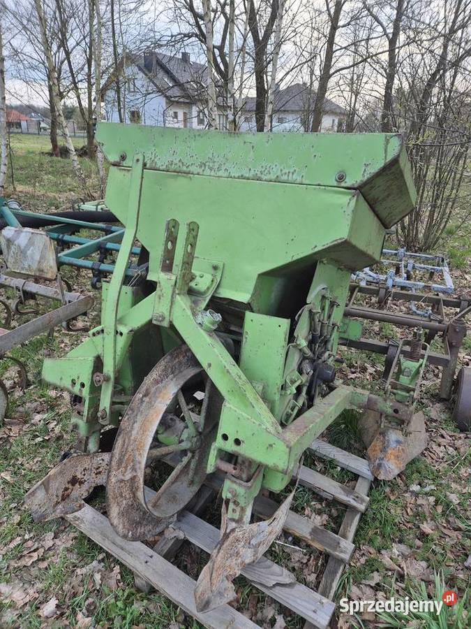 Sadzarka do ziemniaków czeska sadzarka nieuszkodzony Bucze