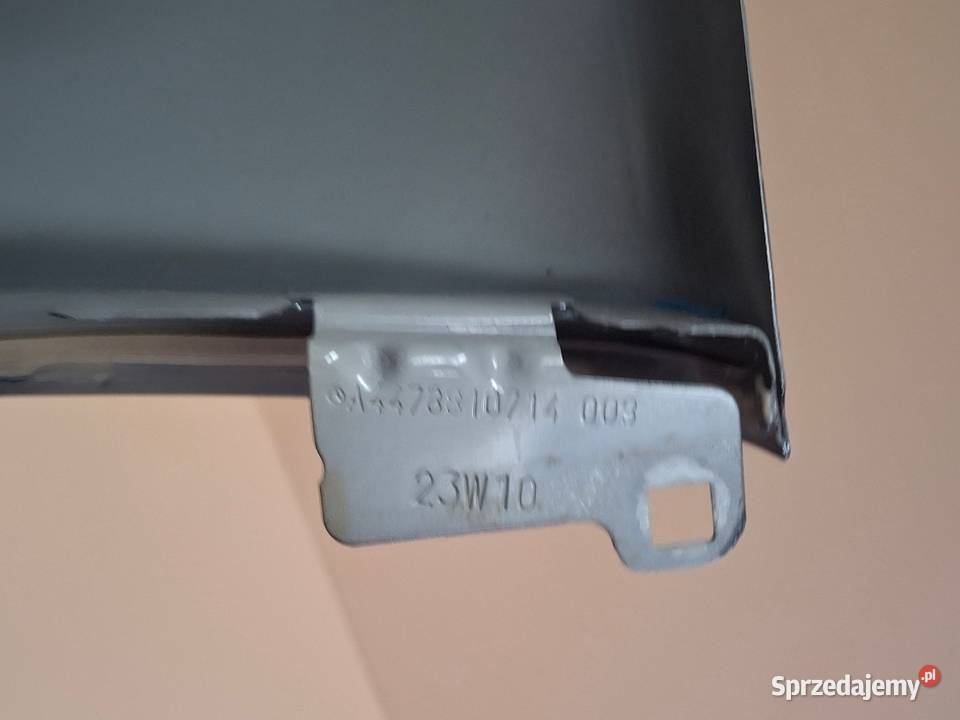 MERCEDES VITO VKLASA W447 BŁOTNIK PRAWY PRZÓD