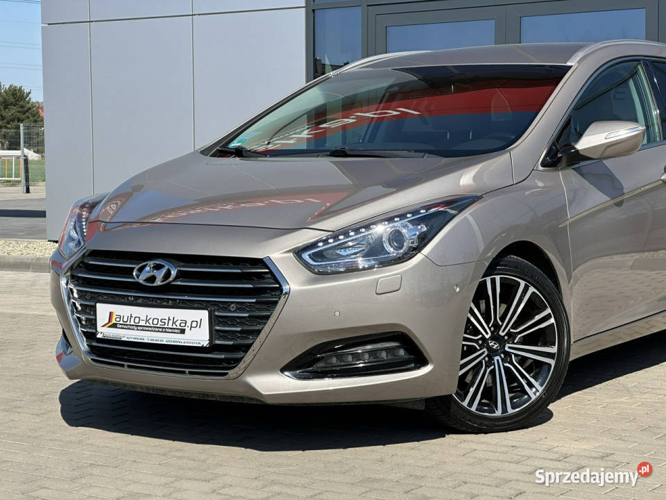 Hyundai i40 8xAlu Kamera Navi EleKlapa Skóra 1685cm3